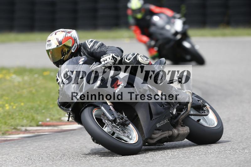 /37 28.07.2025 Dunlop Ride und Test Day ADR/Trackday Erfahren gelb Trackday schnell  rot/46